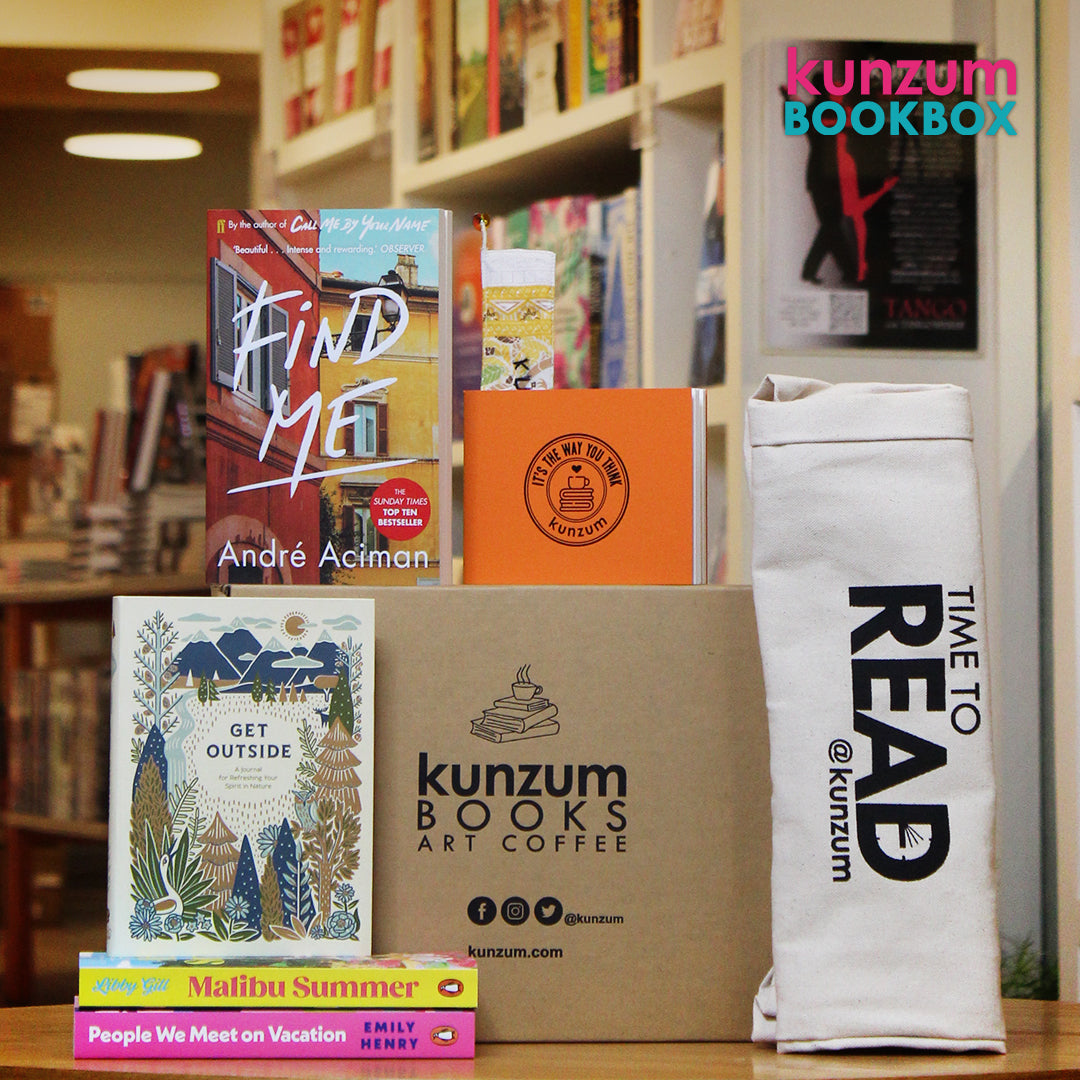 BOOK BOX: Beachy Vacations Reads