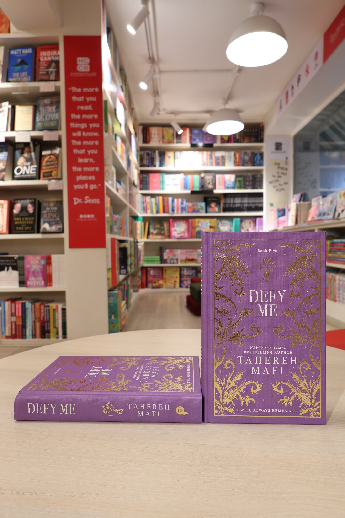 Defy me Tahereh Mafi (Special Edition)