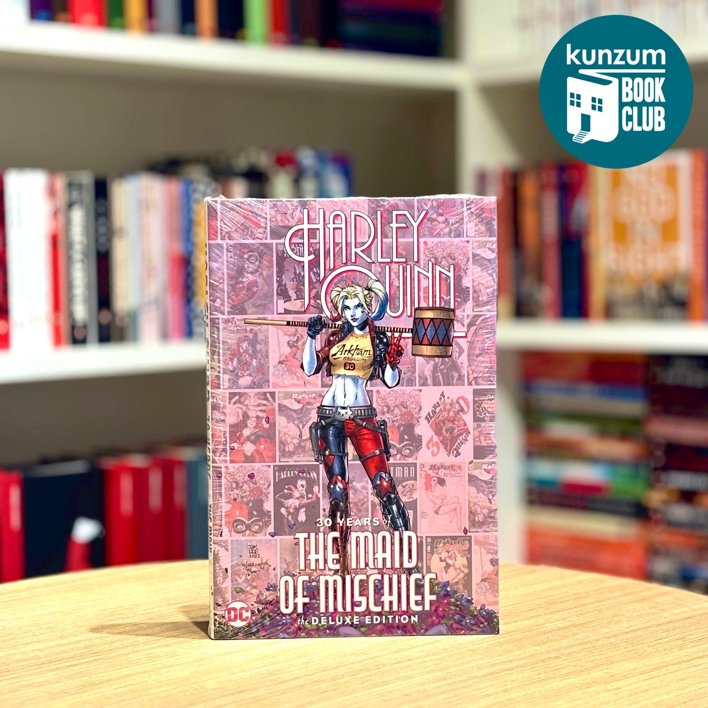Harley Quinn: 30 Years of the Maid of Mischief The Deluxe Edition