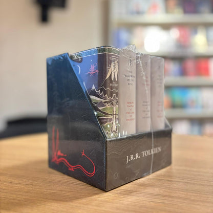 THE MIDDLE-EARTH TREASURY: The Hobbit & The Lord of the Rings